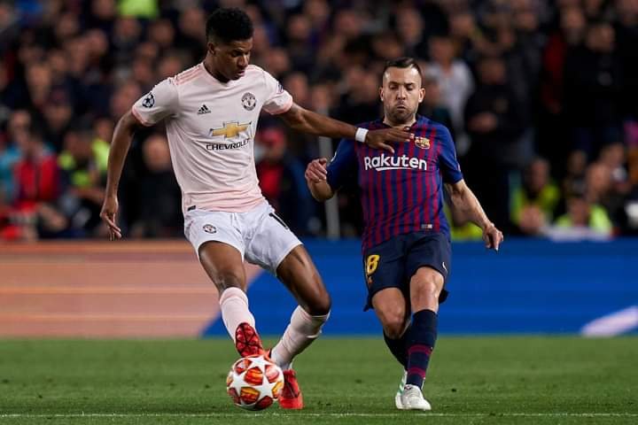 برشلونة ومانشستر يونايتد من يحسم موقعة الذهاب