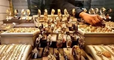 الذهب يكسب رهان المستثمرين.. هل يشتري المصريون الآن أم ينتظرون؟