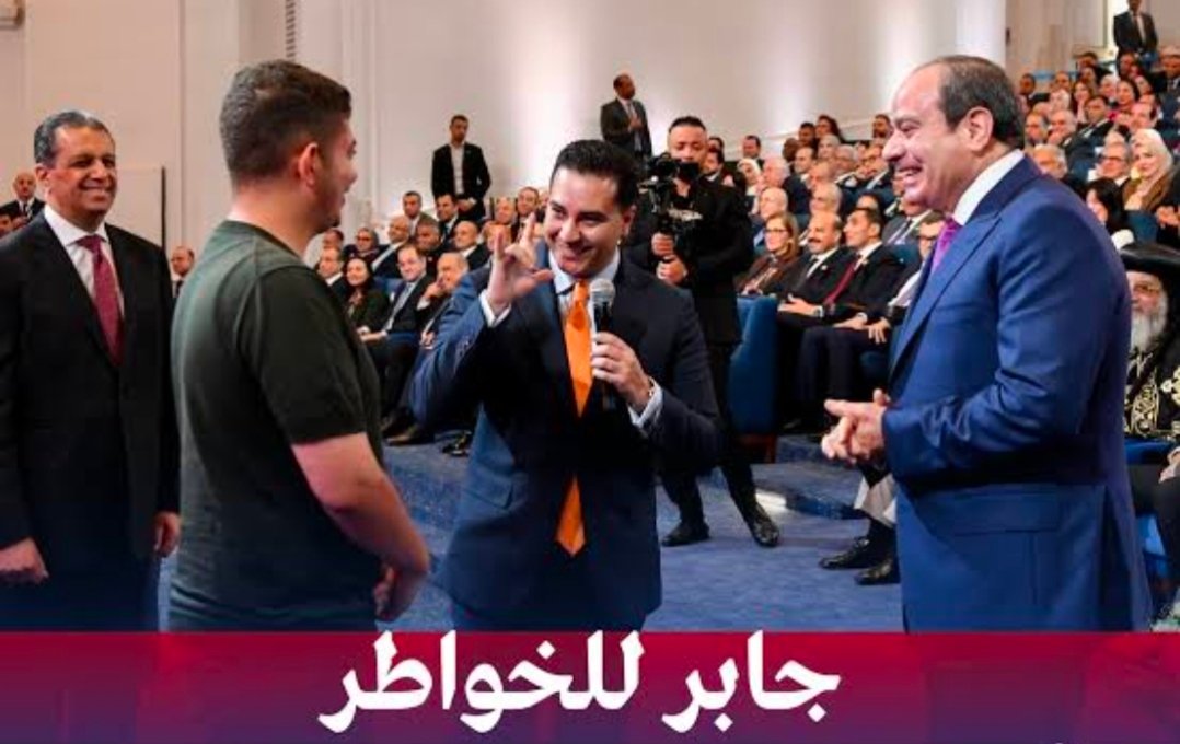  لحظة إنسانية.. الرئيس السيسي يحقق أمنية شاب من ذوي الهمم ويتفاعل معه بلغة الإشارة: بحبكم